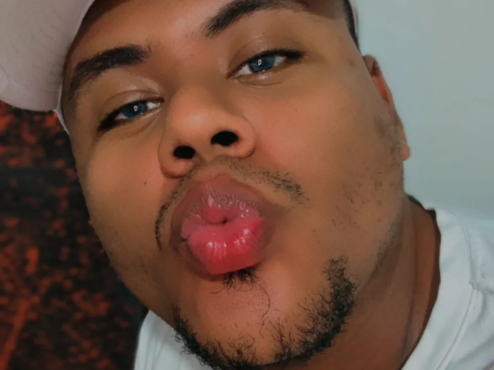 Anhel20's Offline Chat Room