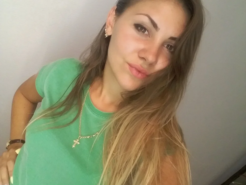 TiffanyHot's Offline Chat Room