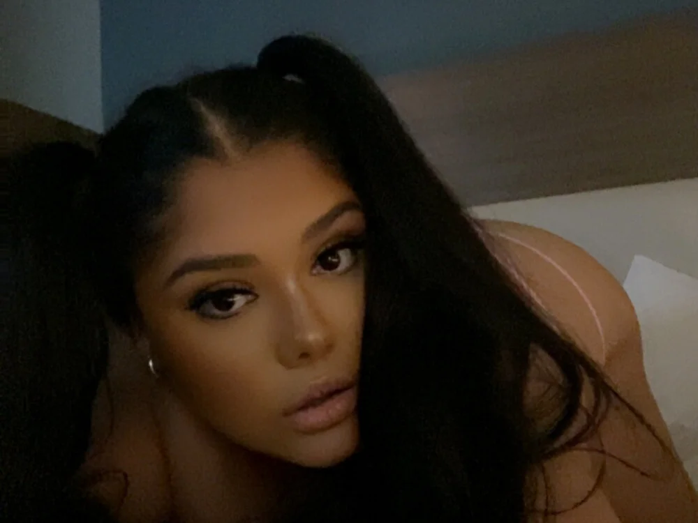 แชท XXX ออฟไลน์ของ pmonie