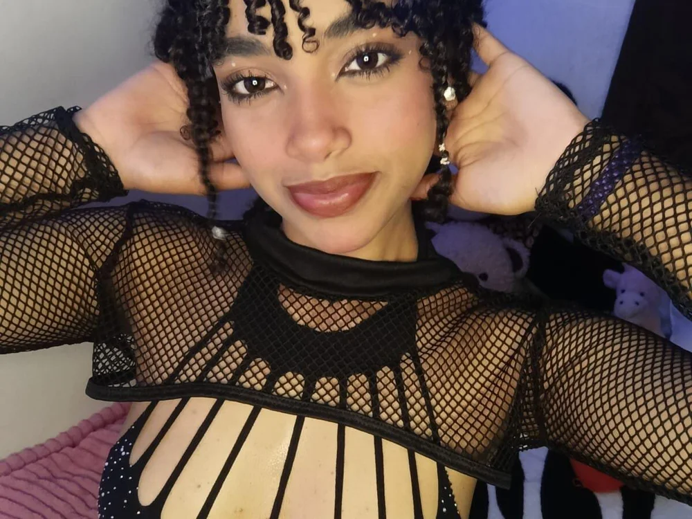 JazmyXXX cam model