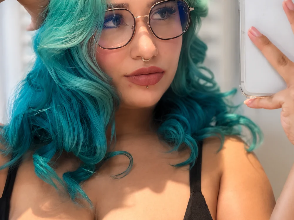 Chloee_breasts: офлайн-секс-чат