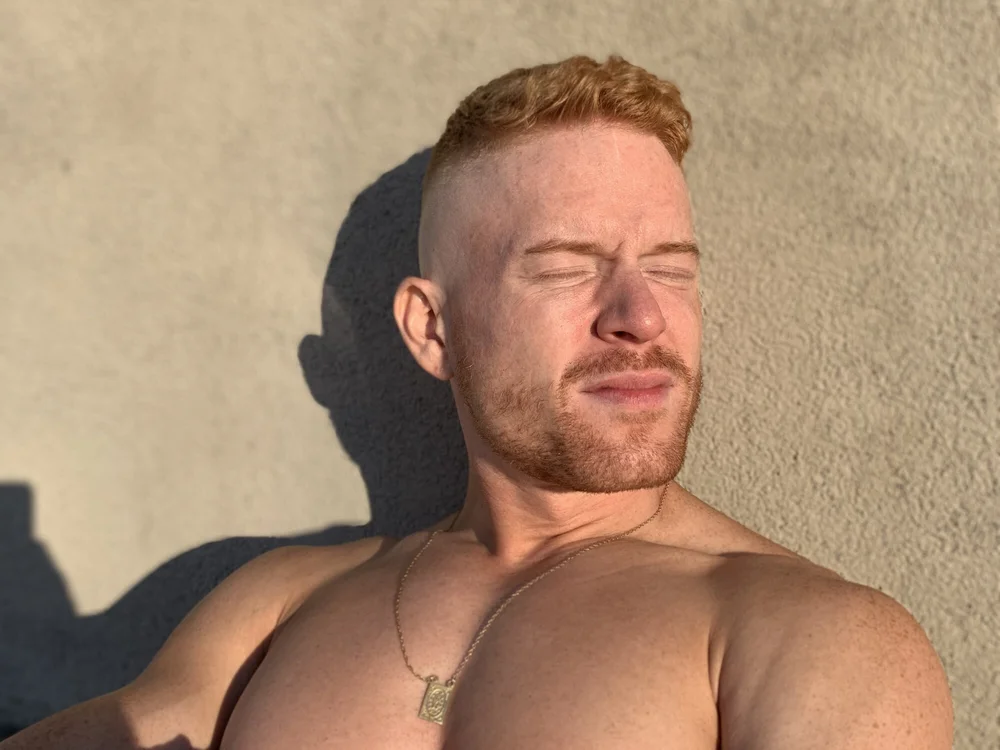 GingerMuscle87's Offline Chat Room