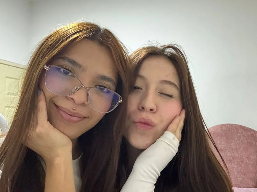 IsaxHanna লাইভ XXX চ্যাট