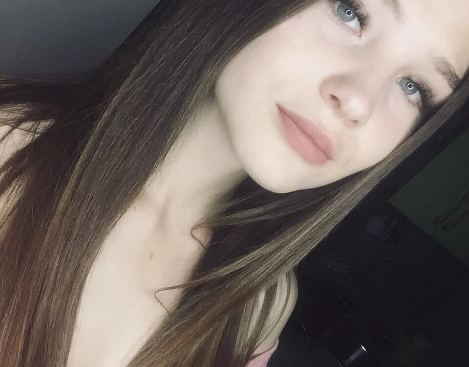 Maya__Rayst's Offline Chat Room