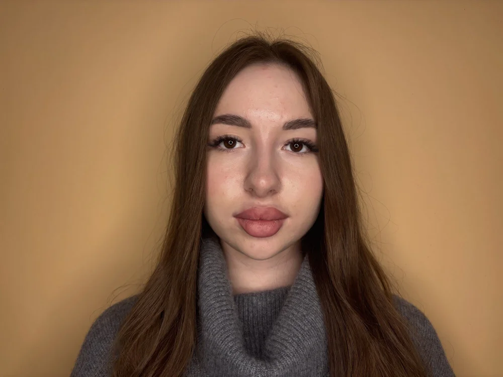 RowenaBruster's Offline Chat Room