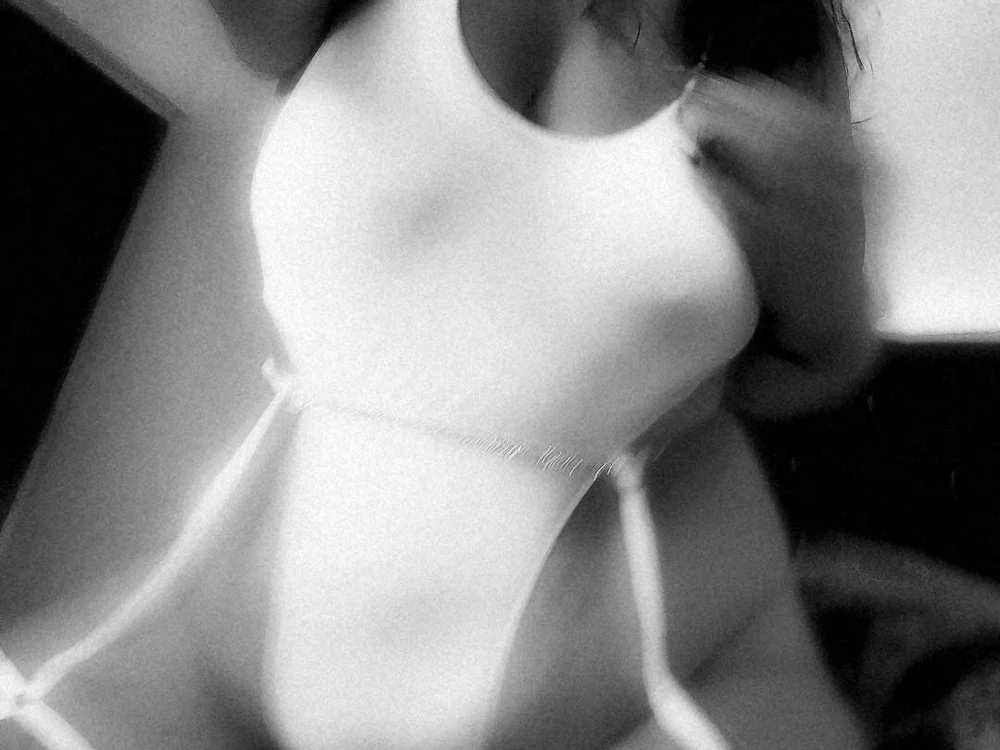 nahomy_fetish's Offline XXX Chat