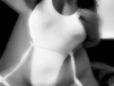 nahomy_fetish profile