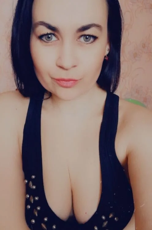 Angelik555's Offline Chat Room