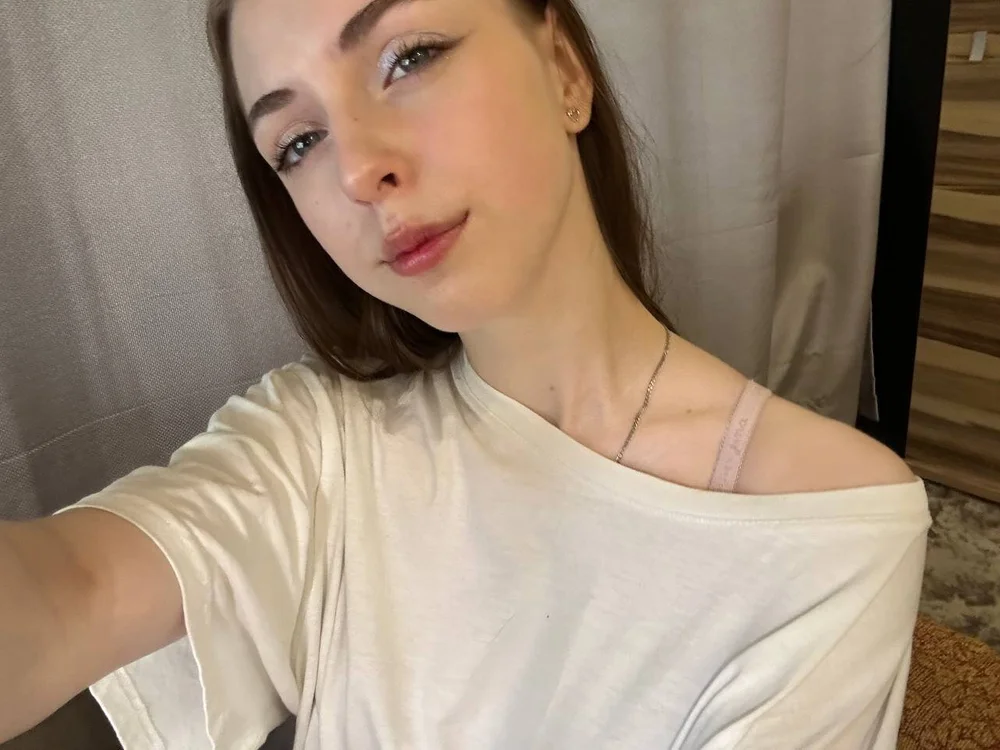 Clara_kitty офлайн XXX чат