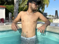 Модель Magicerosxx69