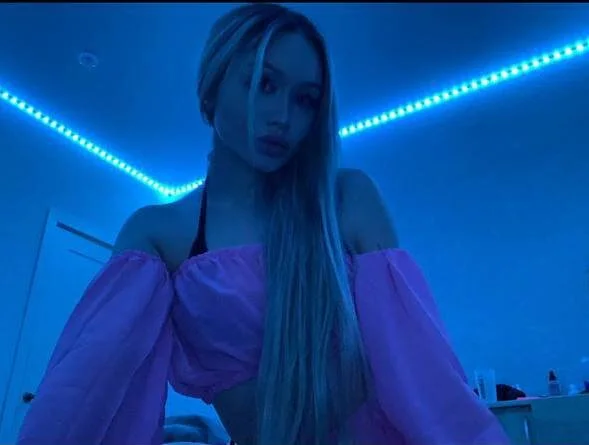 EasterEliot's Offline XXX Chat