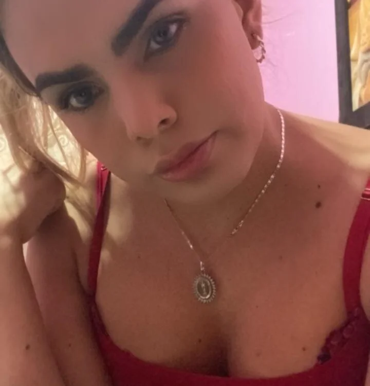 AphroditeAndApollo's Offline Chat Room