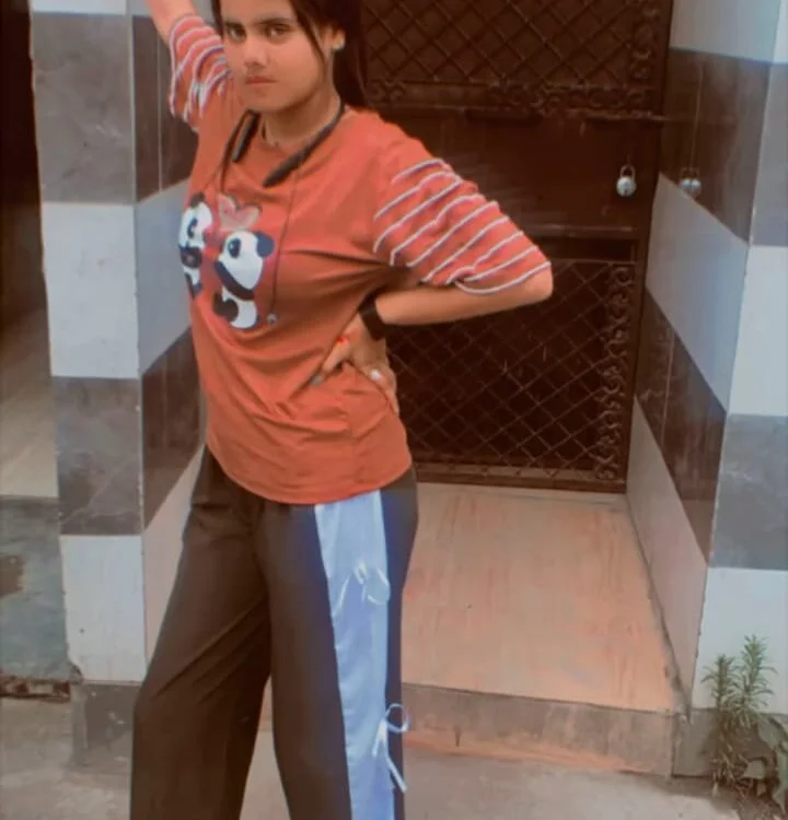 SAREEN762's Offline XXX Chat