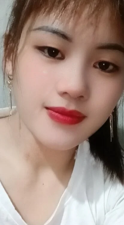 Anna_516 離線 XXX 聊天