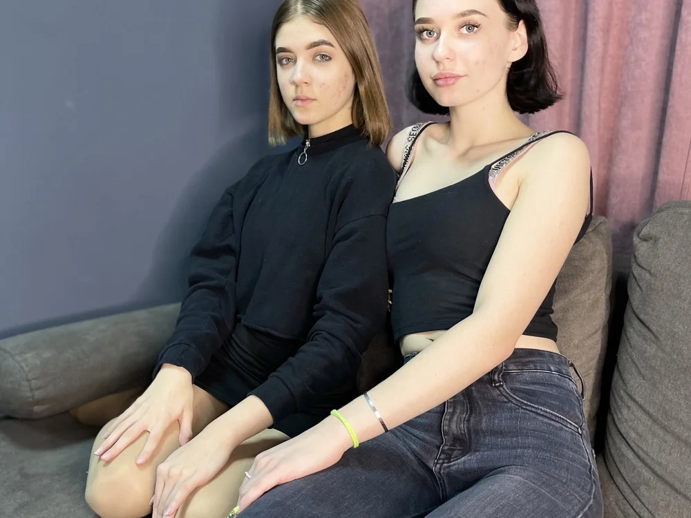 AnnemRose's Offline Chat Room