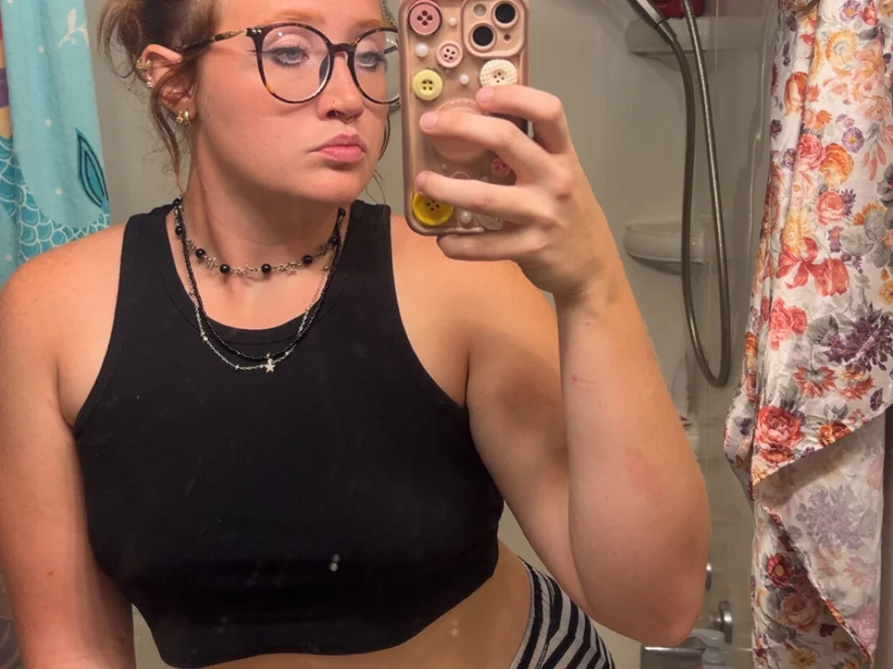 AriNicole9623's Offline XXX Chat