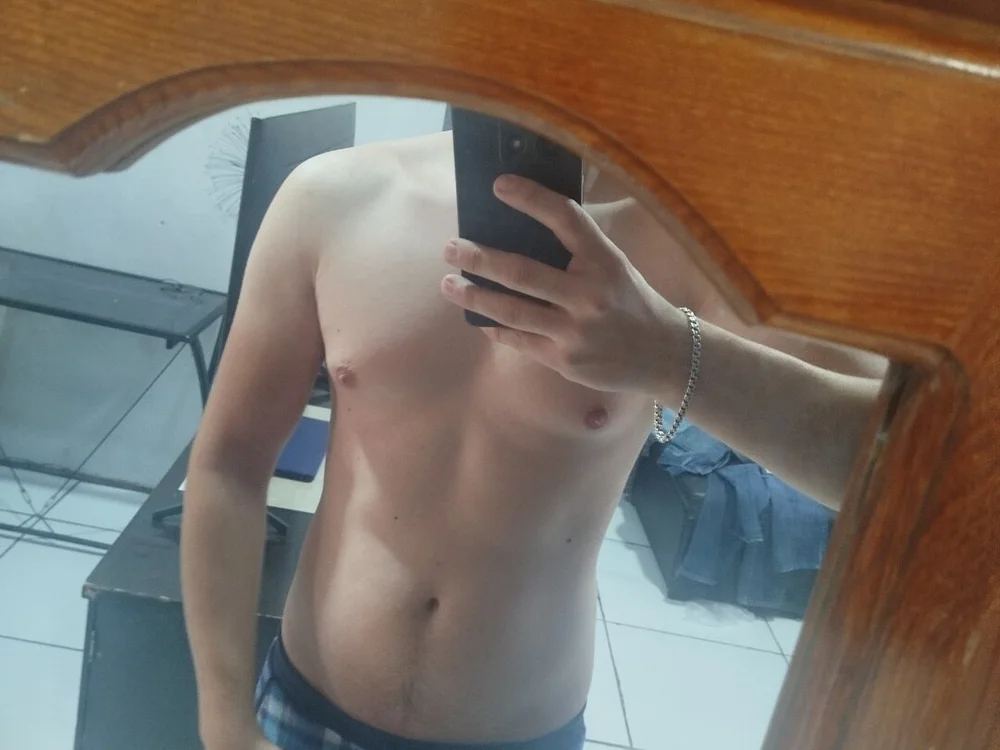 Alex_y_Victoria2401 offline chatrum