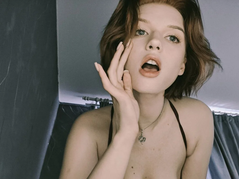 My_little_Alise's Offline XXX Chat