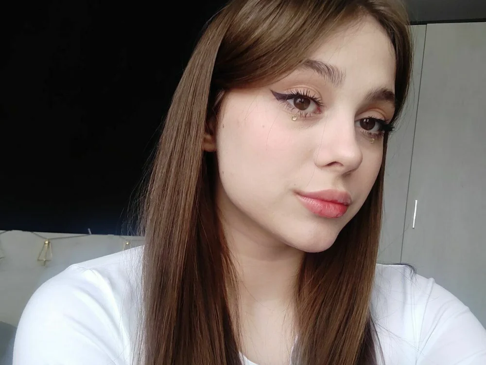 MonaEdmands offline chatrum