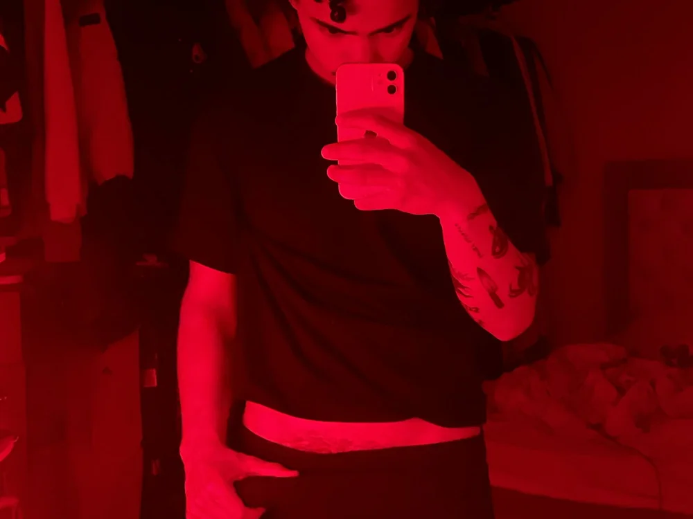 Mateo19cm_ অফলাইন XXX চ্যাট