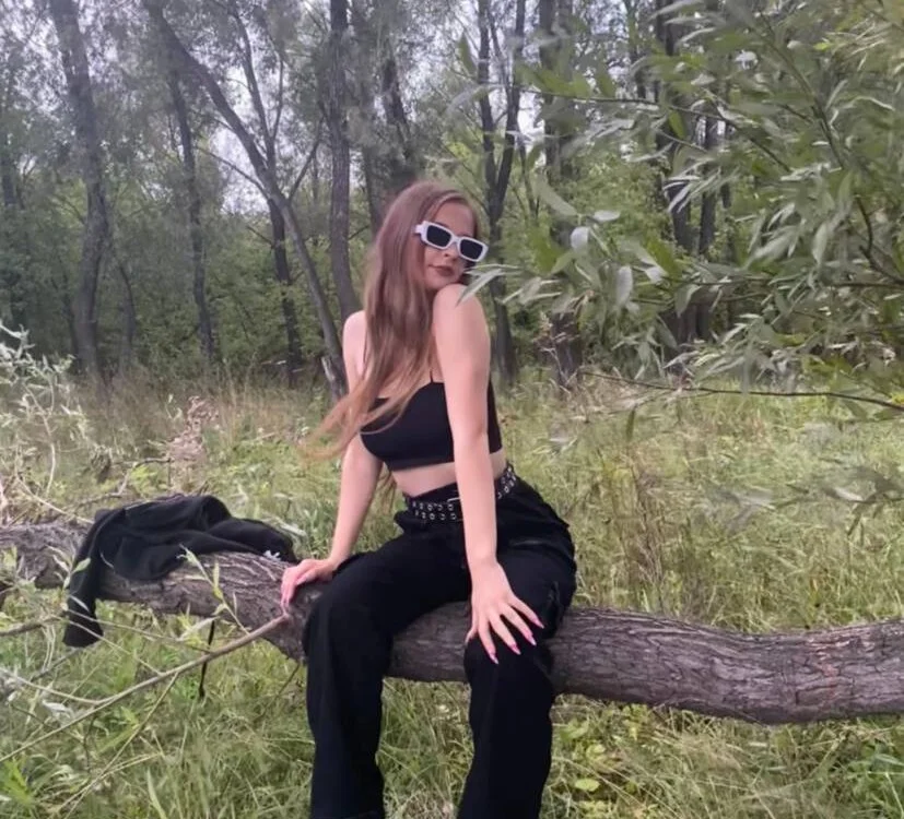 Offline XXX chat modela Alicia_Adammss