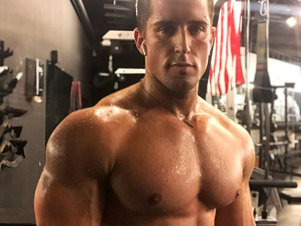 brettmycles28 Offline XXX Chat