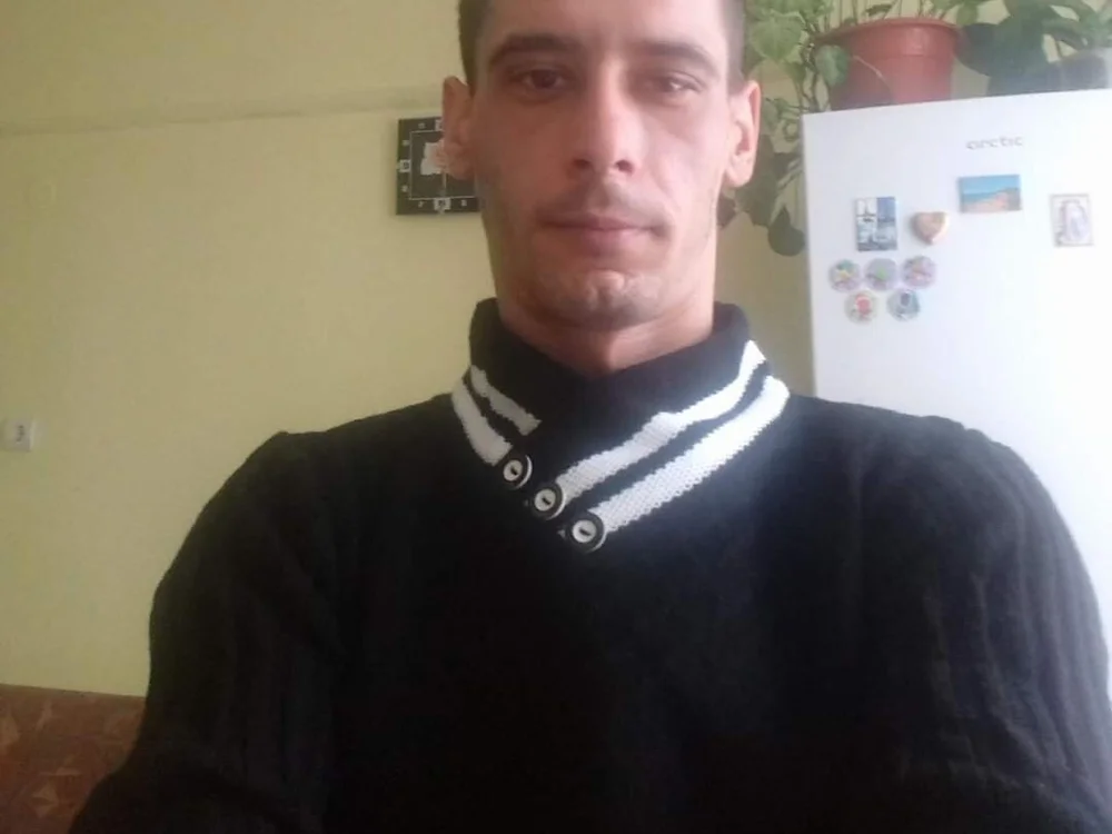 hugoace13 offline chatrum