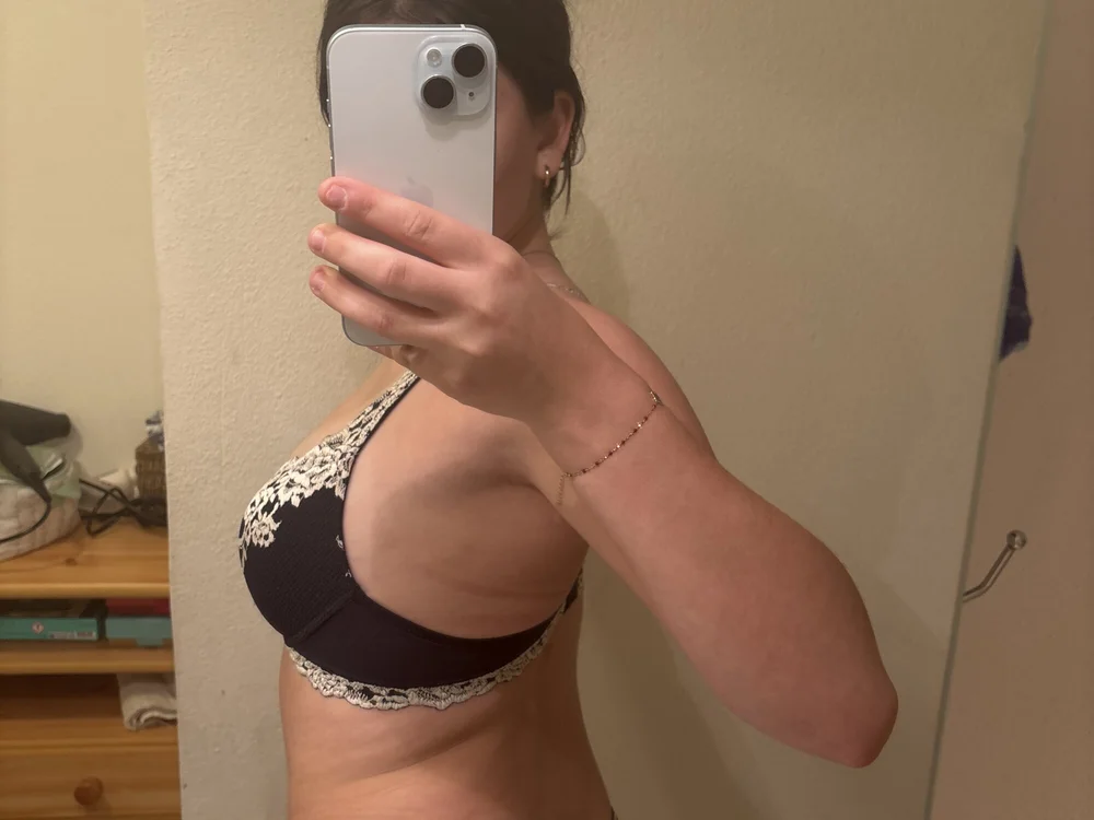 Loulou_3455 Obrolan XXX Offline
