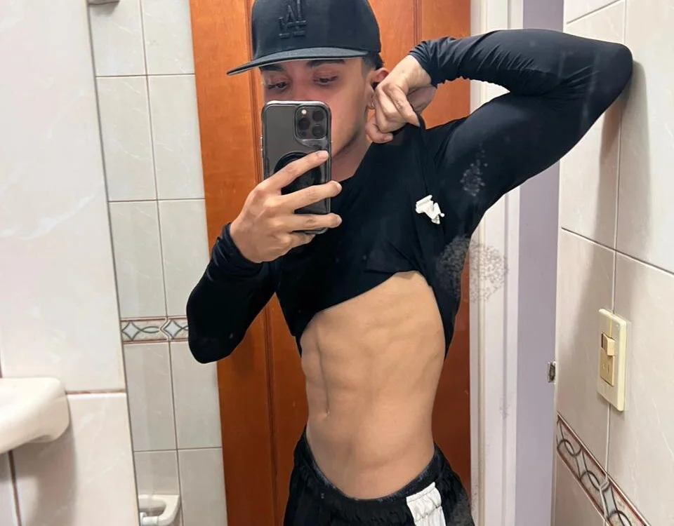 _TaylorBlack Chat XXX in diretta