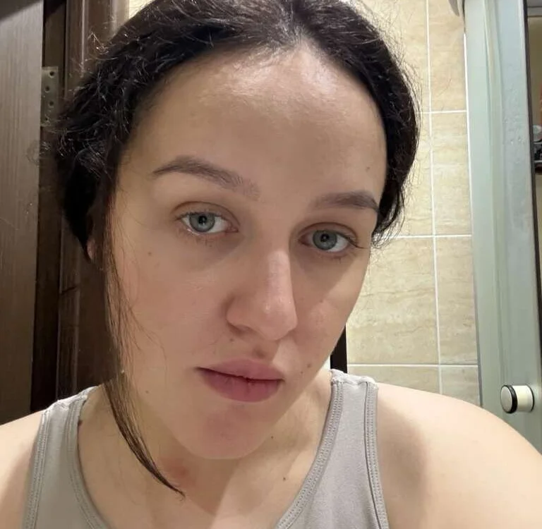 Marie_Lopez's Offline Chat Room