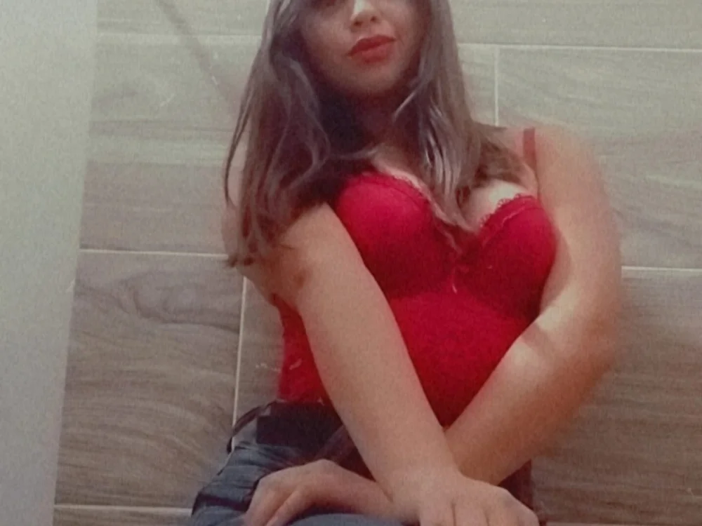 amazona_b's Offline XXX Chat