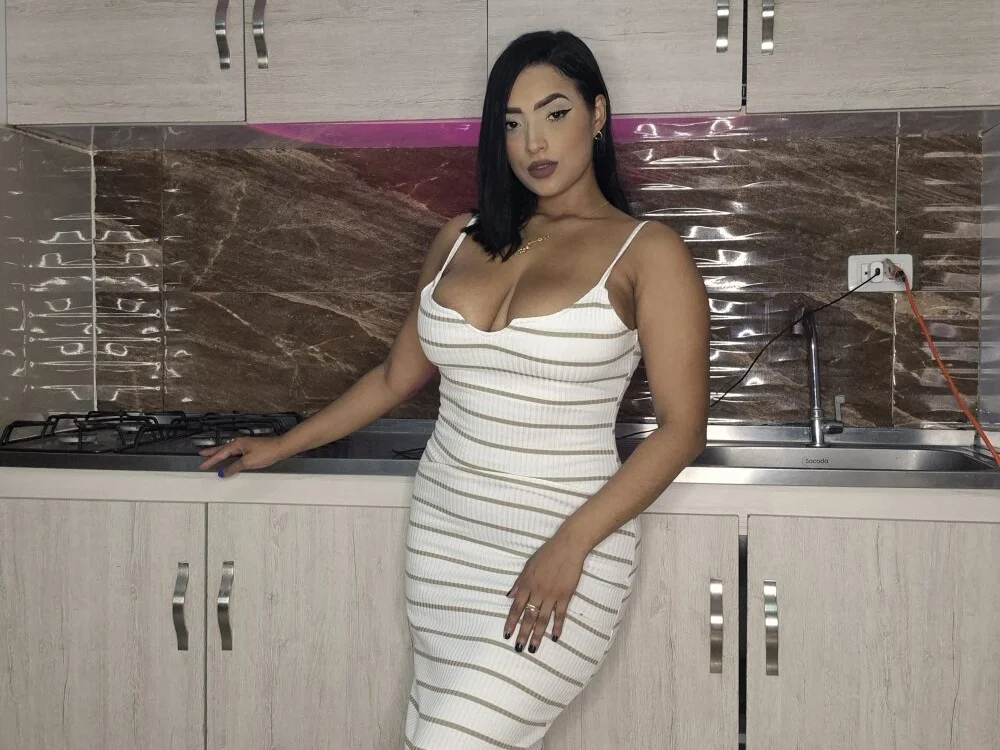 SaharQamar 现场XXX聊天