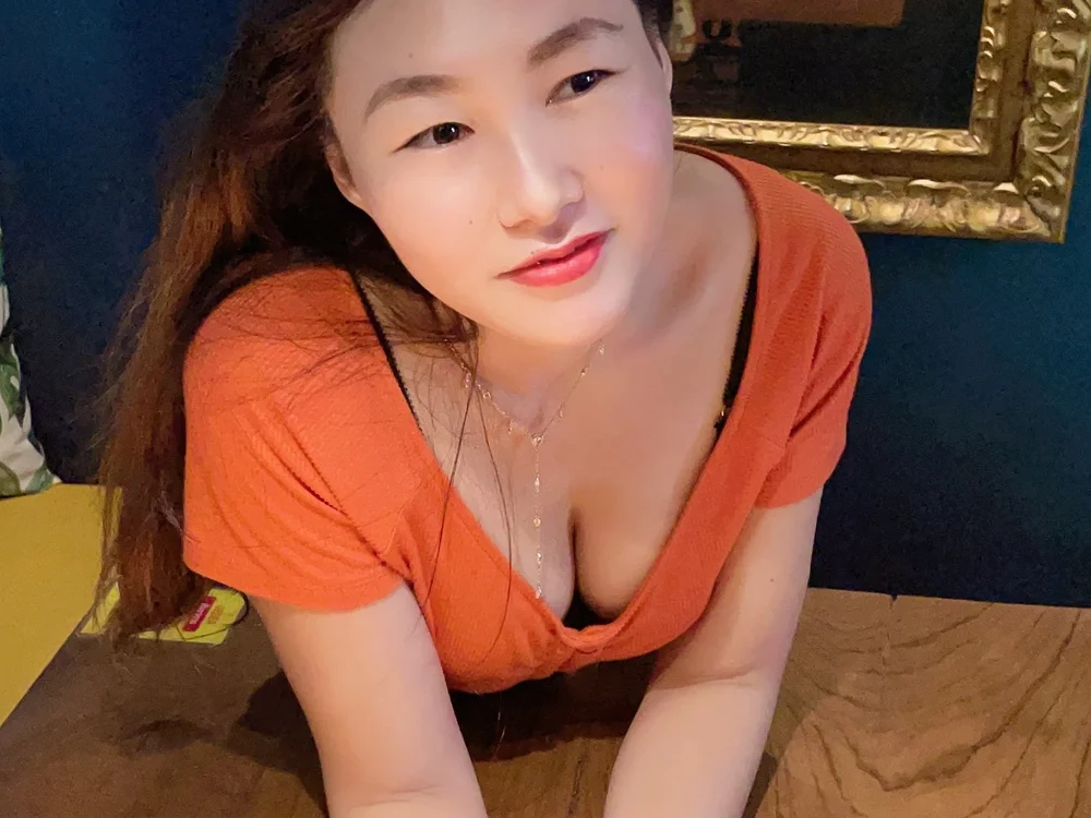 Cinderella-Spice1's Offline XXX Chat