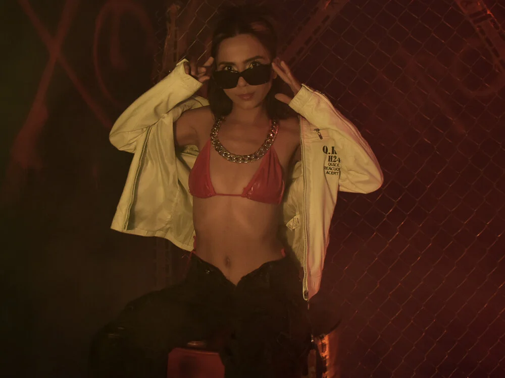 aurora_collinss_ Offline XXX-Chat