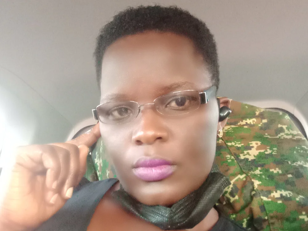 AfricanDamsel34 Offline XXX-chat