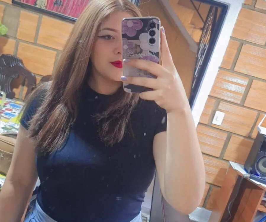 violeta_mon Offline XXX-Chat