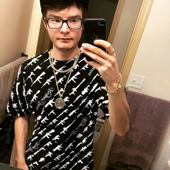 Hungboxer69 offline XXX-chat