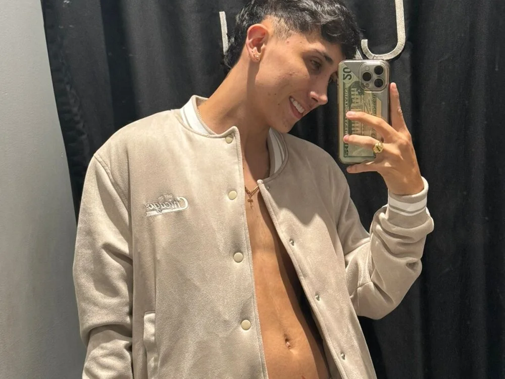 Rome_cortes Offline XXX Chat