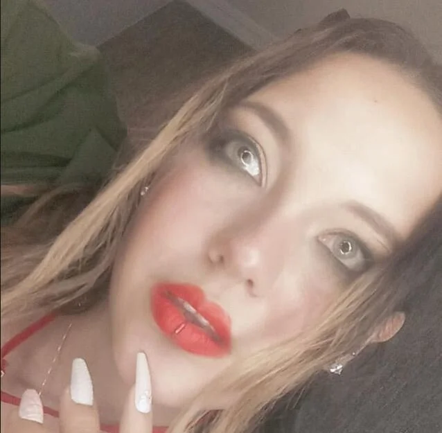 دردشة Lucy_jones__ الجنسية دون اتصال