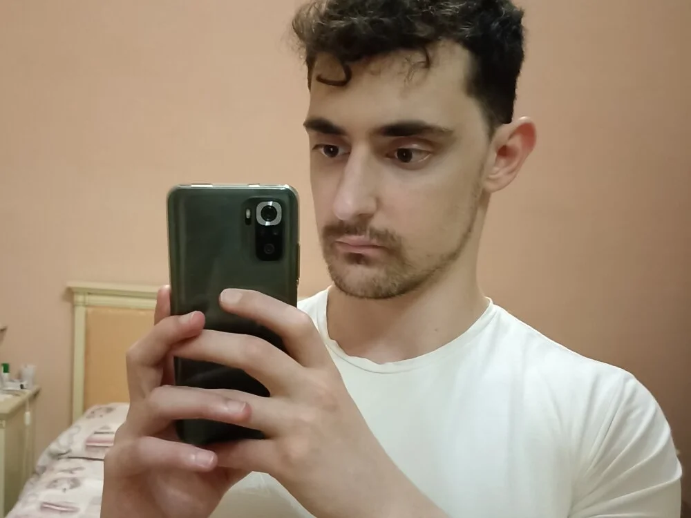 hornycockdmn Offline XXX chat