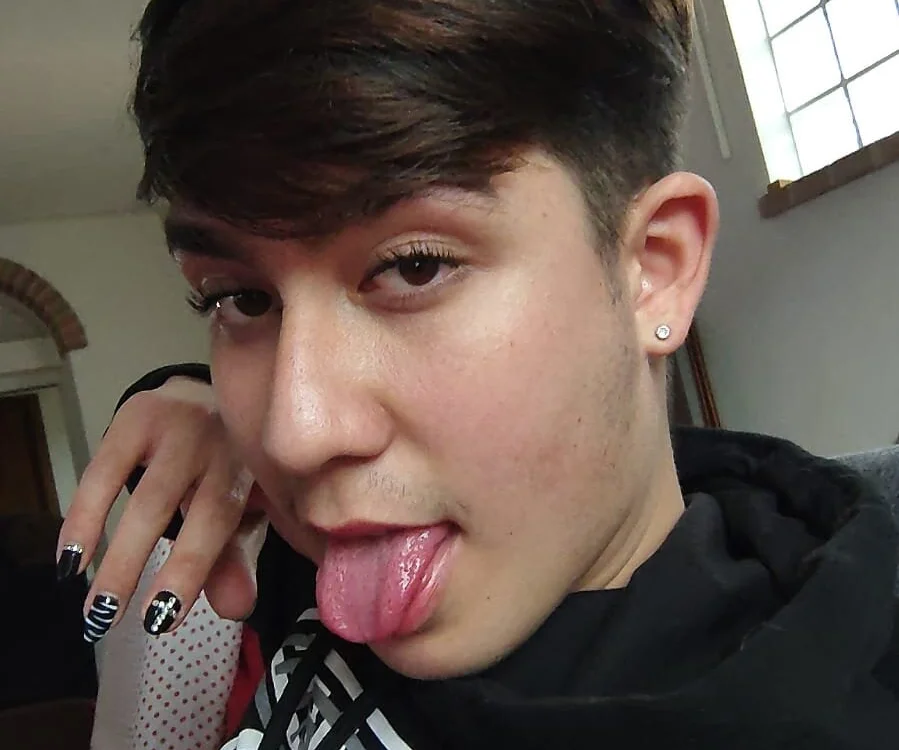 KIING_MIICHAEL Offline XXX-chat