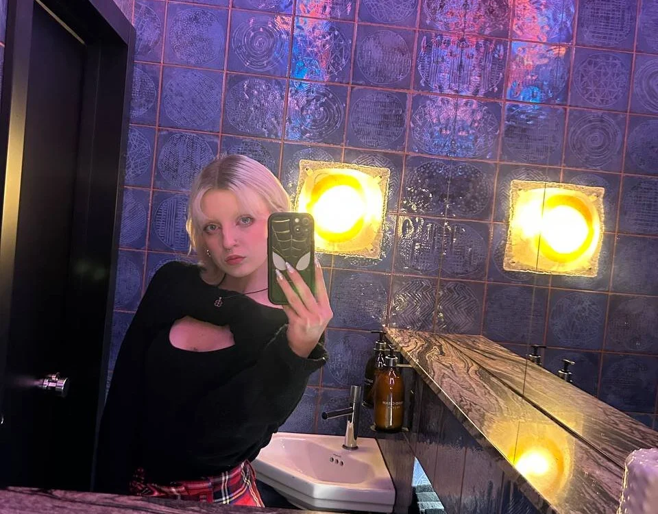 MaryCuteEiF offline chatrum