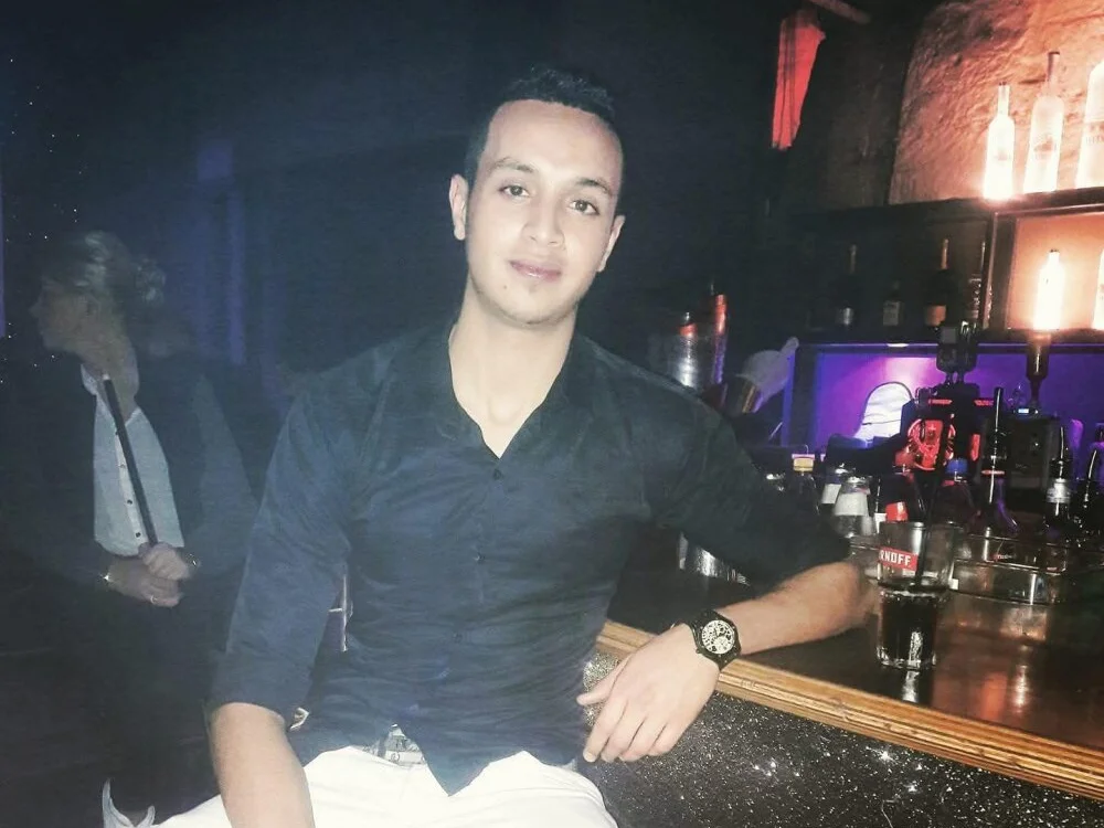 Big77penisn Offline XXX chat