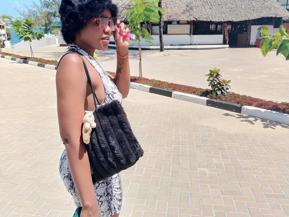 Sexyshazzy1 cover photo