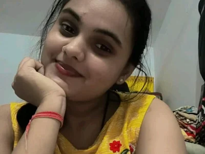 IndianRomantiCouples webcam preview