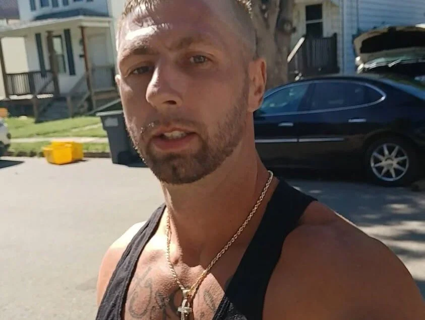 k_nutz87's Offline XXX Chat