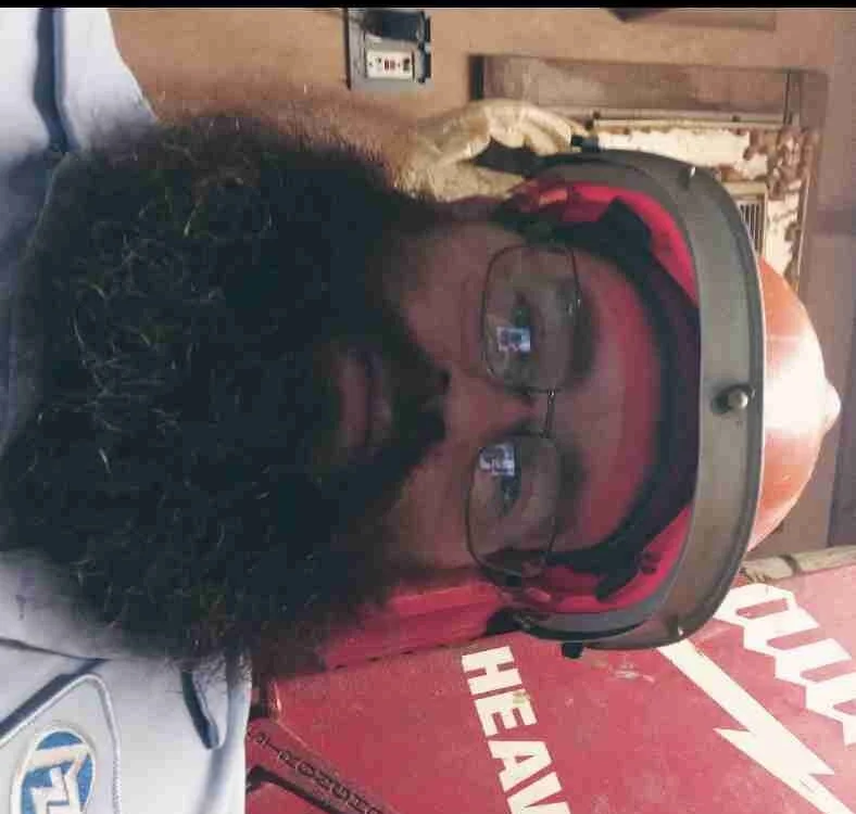 Lee19873's Offline Chat Room