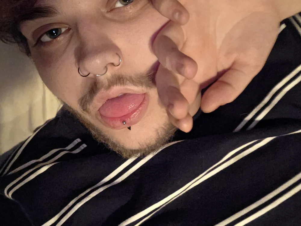 BashfulEmby Chat XXX Ngoại tuyến