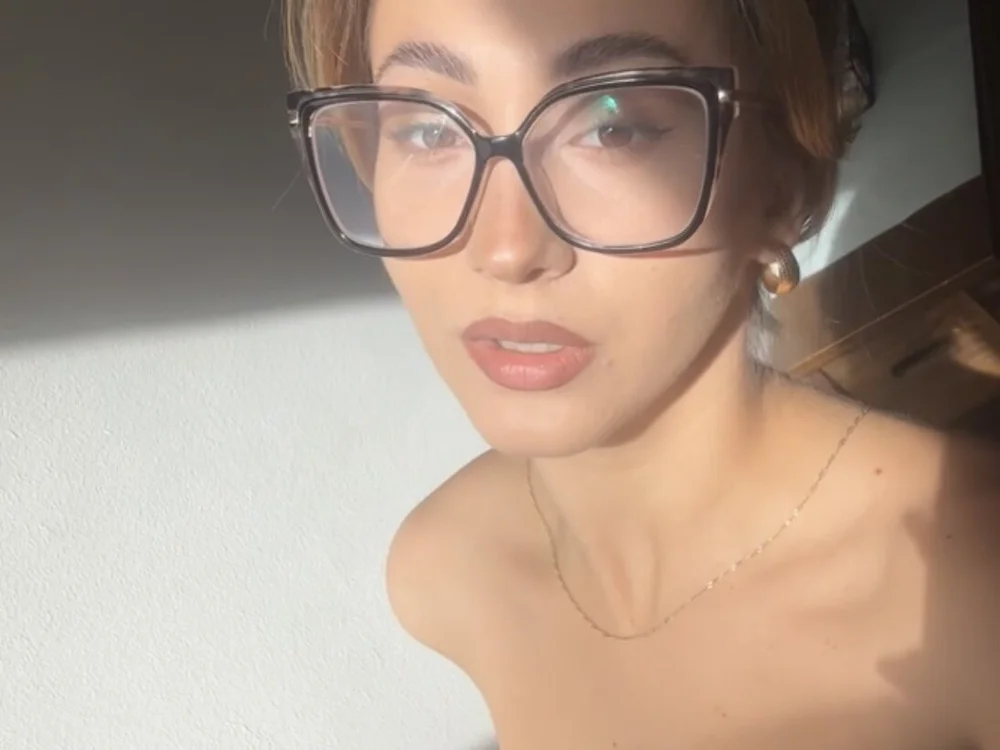 naraluxi's Offline XXX Chat