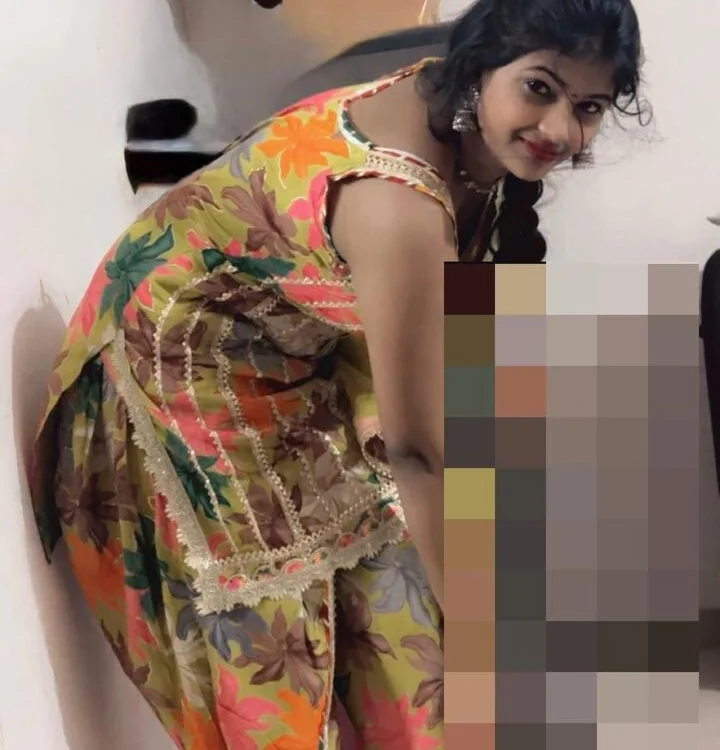 Surbhi_taneza Chat XXX offline